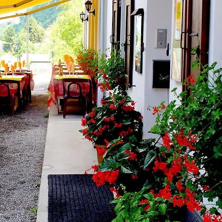 Restaurant - Acacias Bellevue Hotel 2*