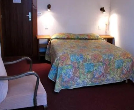 Hotel Restaurant - Acacias Bellevue Hotel 2*